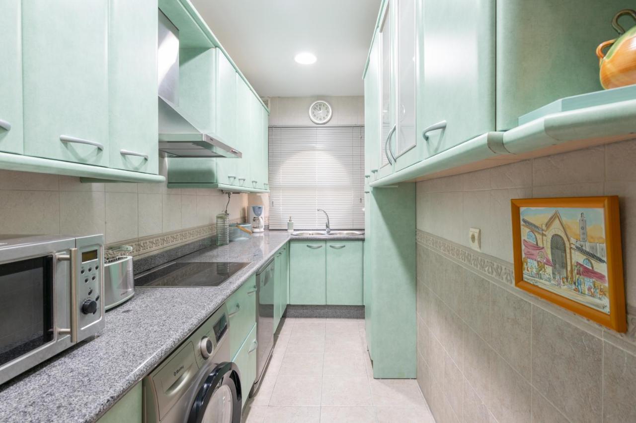 Amplio Apartamento Universidad By Renthas Malaga Exterior photo